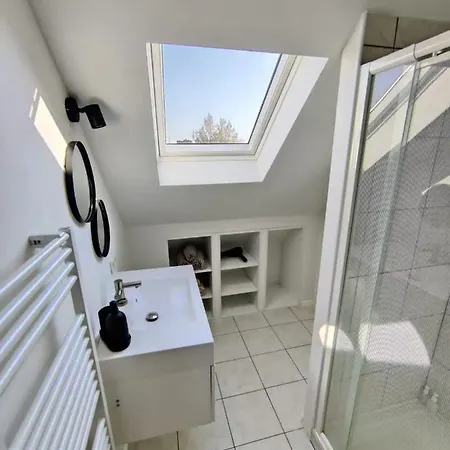 בית אירוח Bel-etage - Free Parking - Entire Floor ברוז'